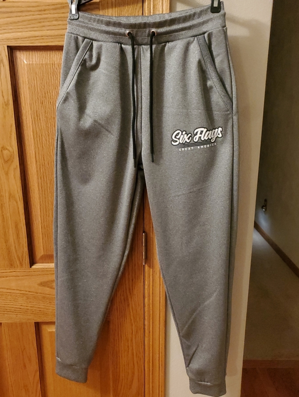 Six Flags Great America Men's Size Small Jogging Lounge Exercise Jogger Pants